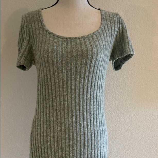 Elegant Gray Green Ribbed Knit Dress